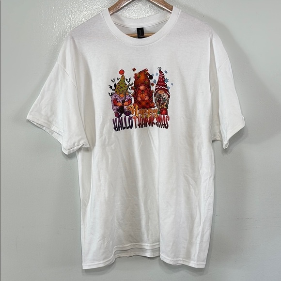 Gildan Handmade Gnome “Hallothankmas” White Graphic T-Shirt Size XL - Picture 1 of 5